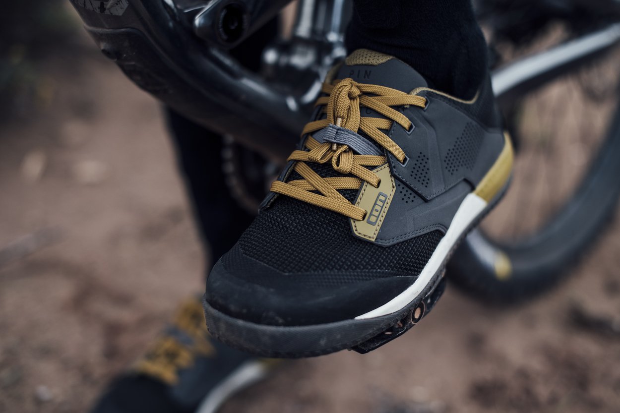 MTB Flat Pedal Schuhe Scrub Amp